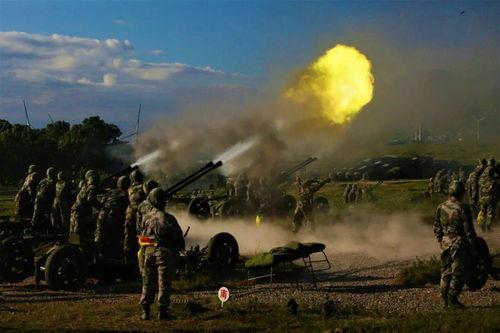 战地对焦,聚焦战场焦点，揭秘战地英雄传奇